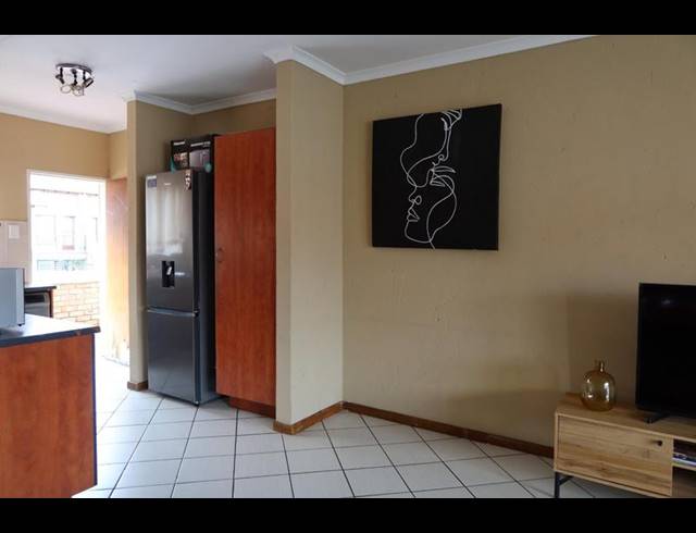 2 BEDROOM APARTMENT FOR SALE IN VORNA VALLEY